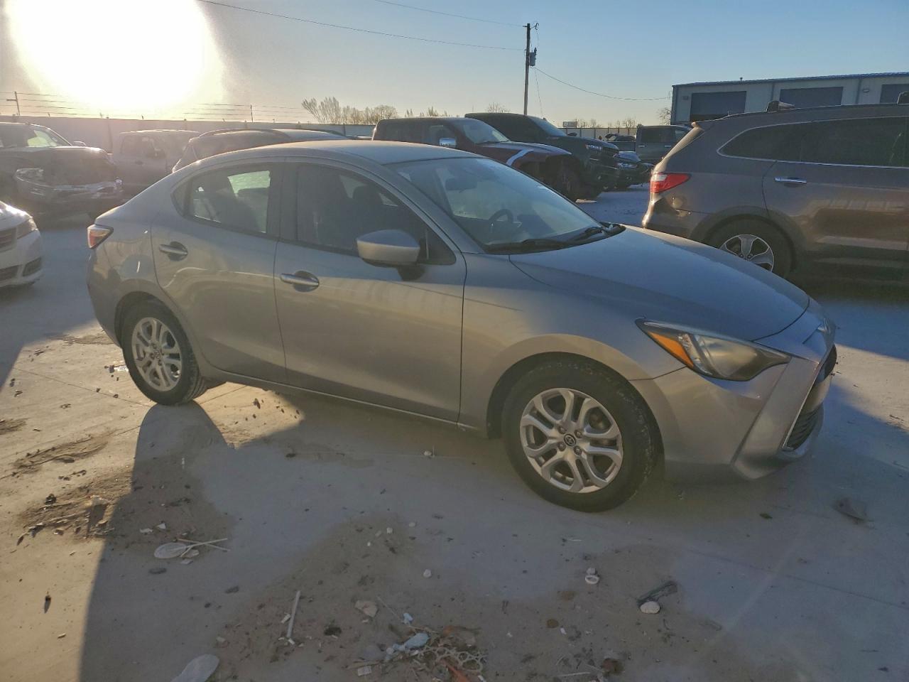 2016 TOYOTA SCION