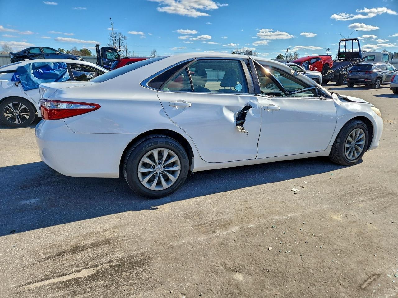 2016 TOYOTA CAMRY