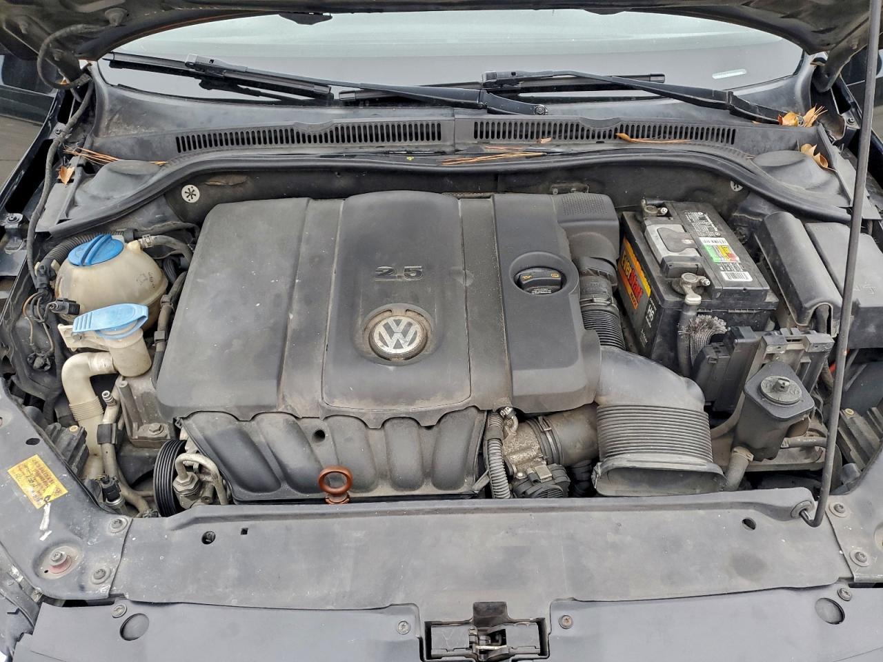 2011 VOLKSWAGEN JETTA