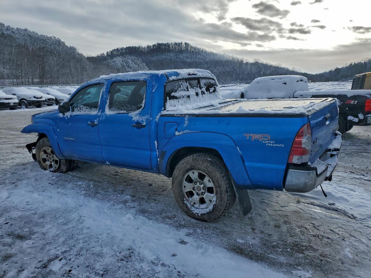 2011 TOYOTA TACOMA