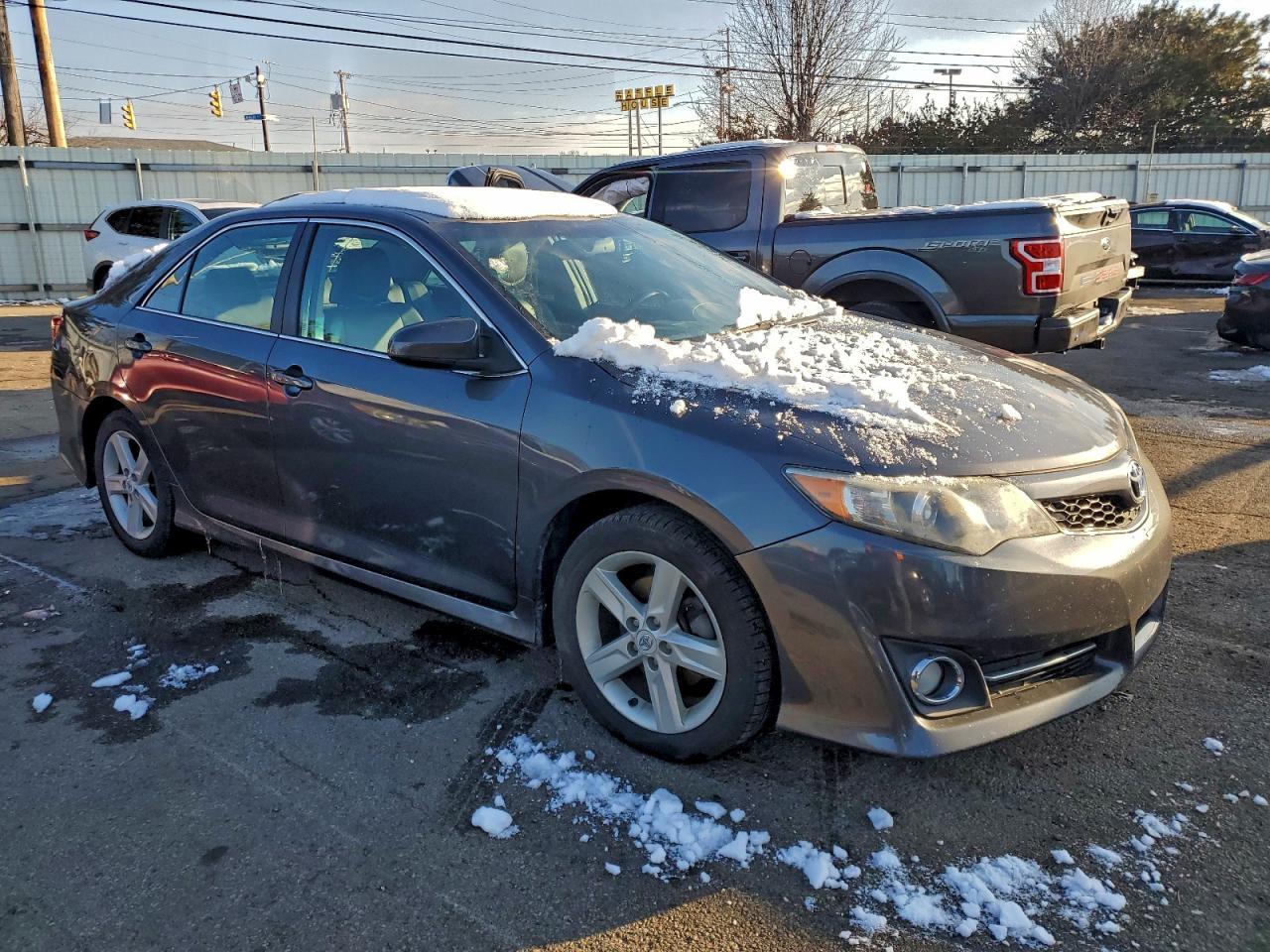 2012 TOYOTA CAMRY