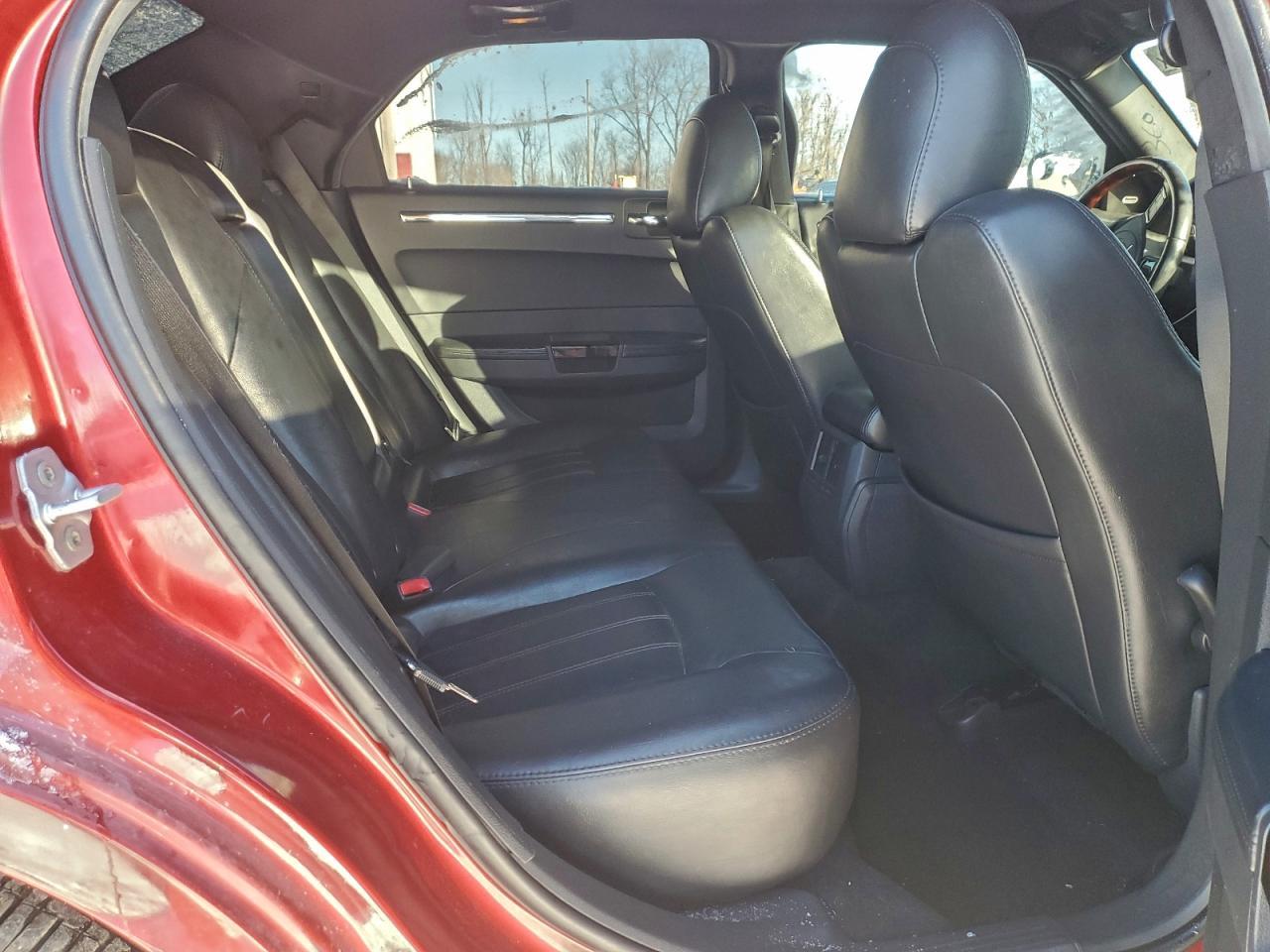 2010 CHRYSLER 300