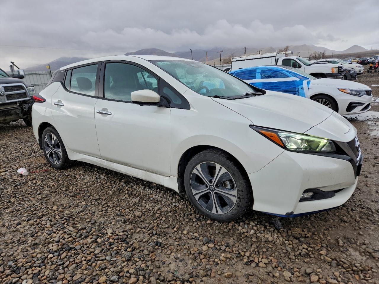2022 NISSAN LEAF