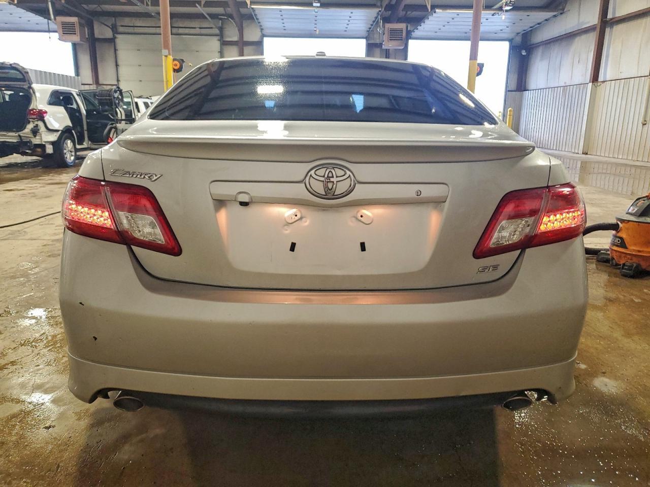 2010 TOYOTA CAMRY
