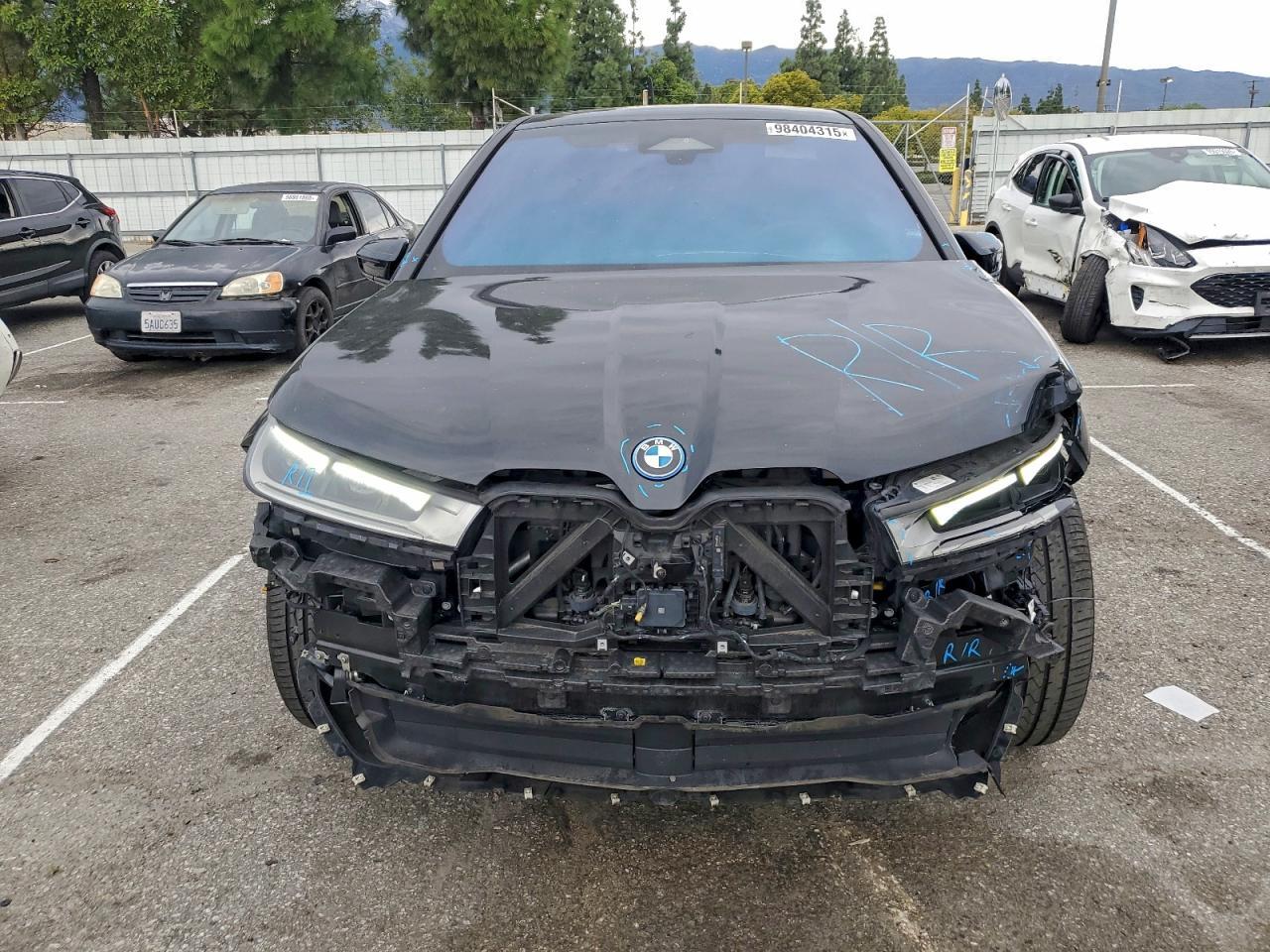 2024 BMW iX