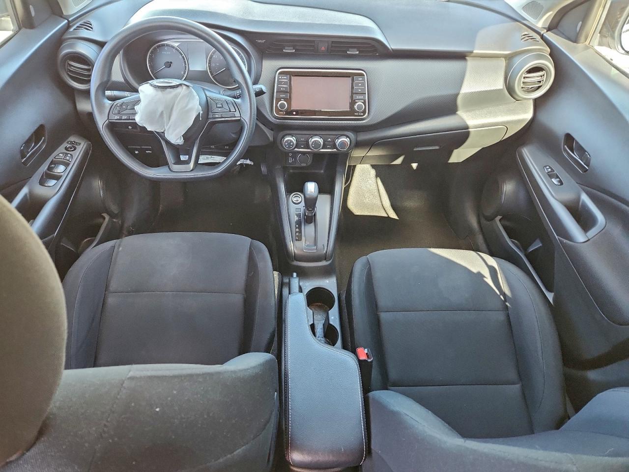 2023 NISSAN KICKS