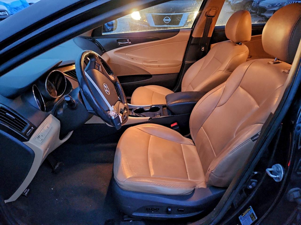 2011 HYUNDAI SONATA