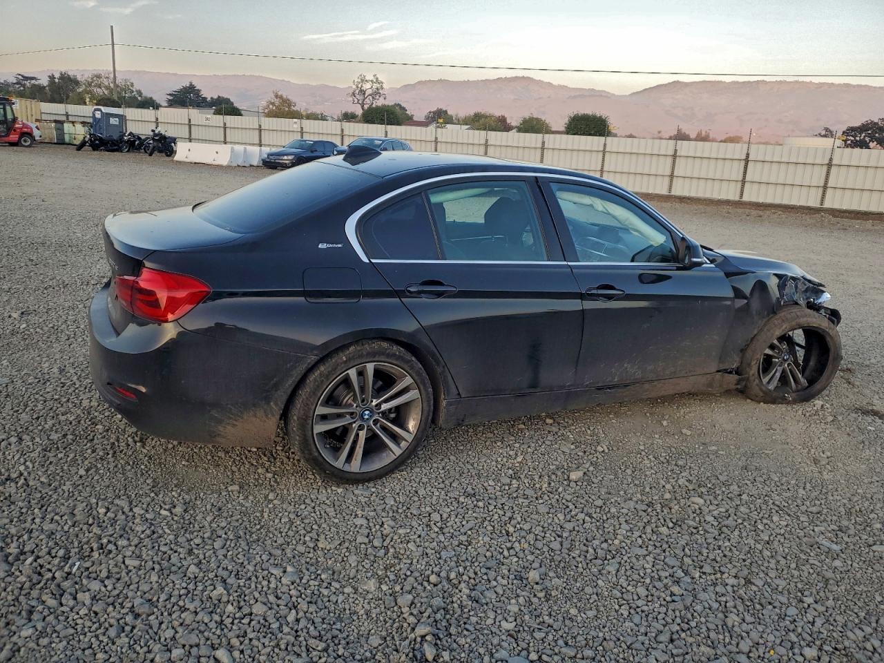 2018 BMW 3 SERIES