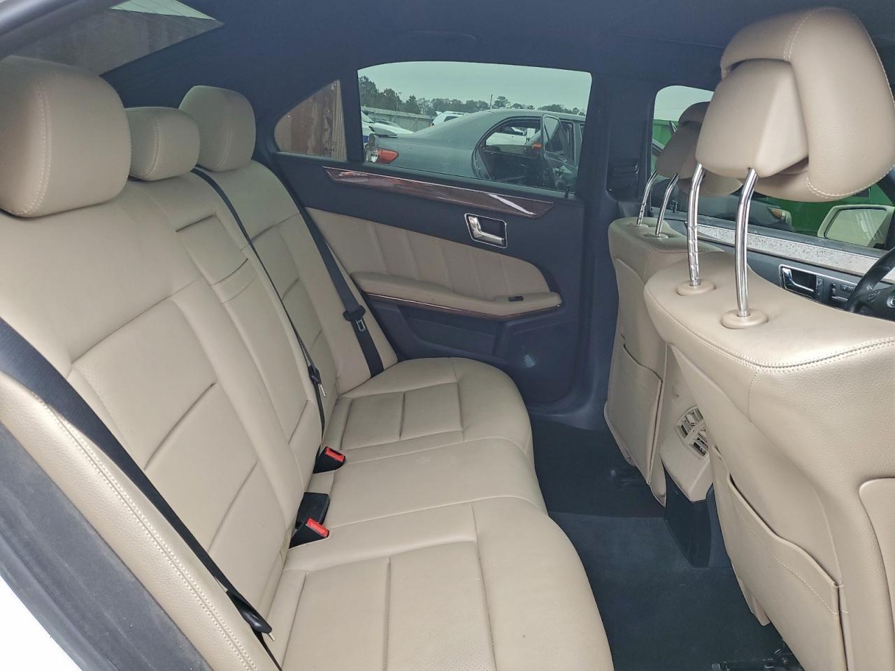 2011 MERCEDES-BENZ E-Class