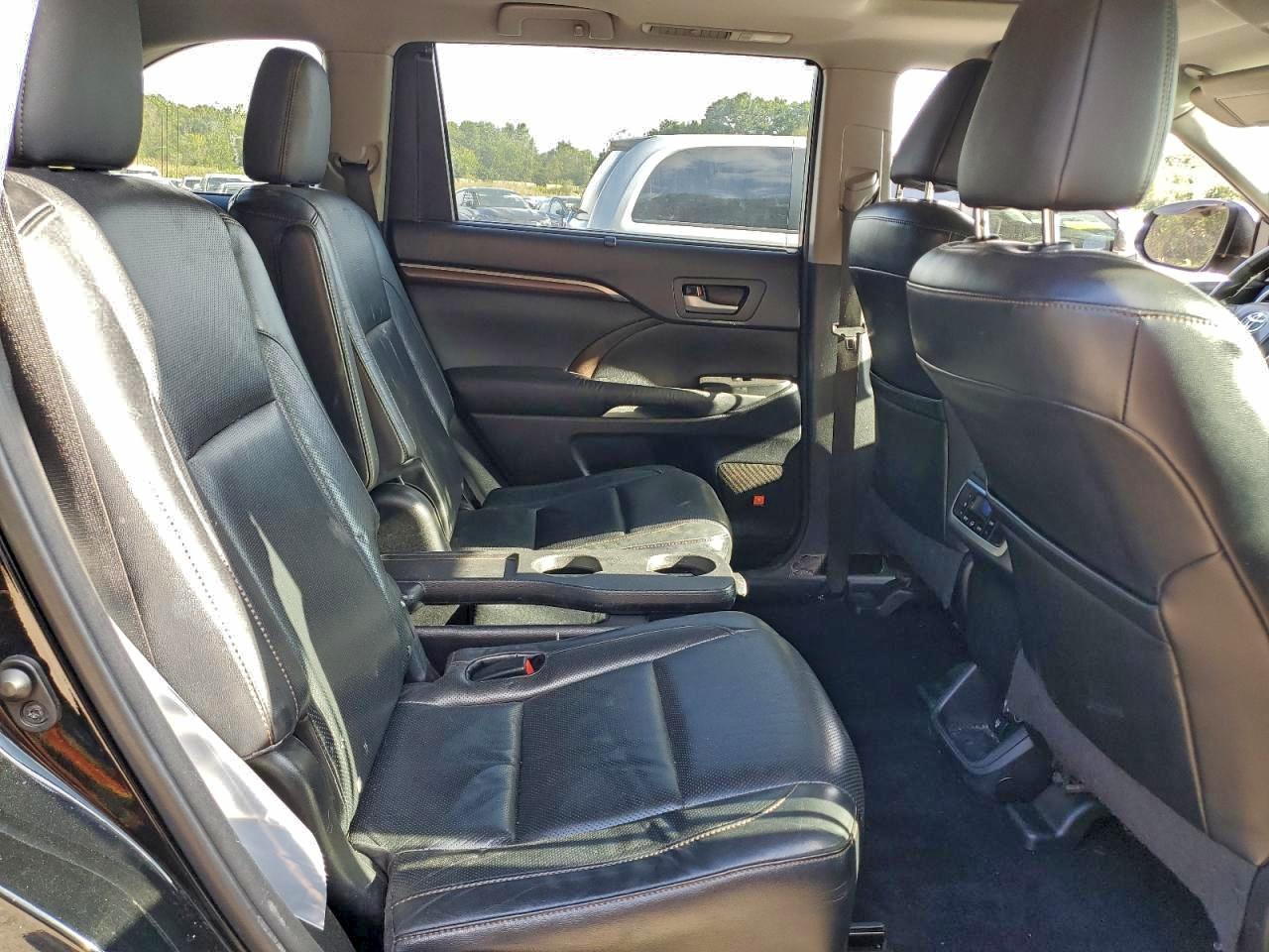 2015 TOYOTA HIGHLANDER