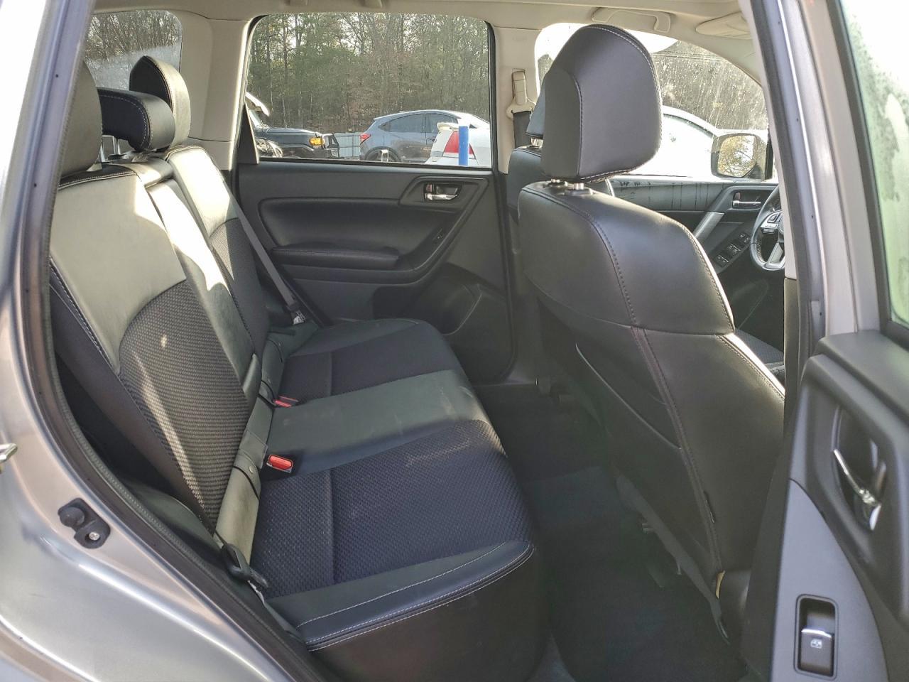 2018 SUBARU FORESTER