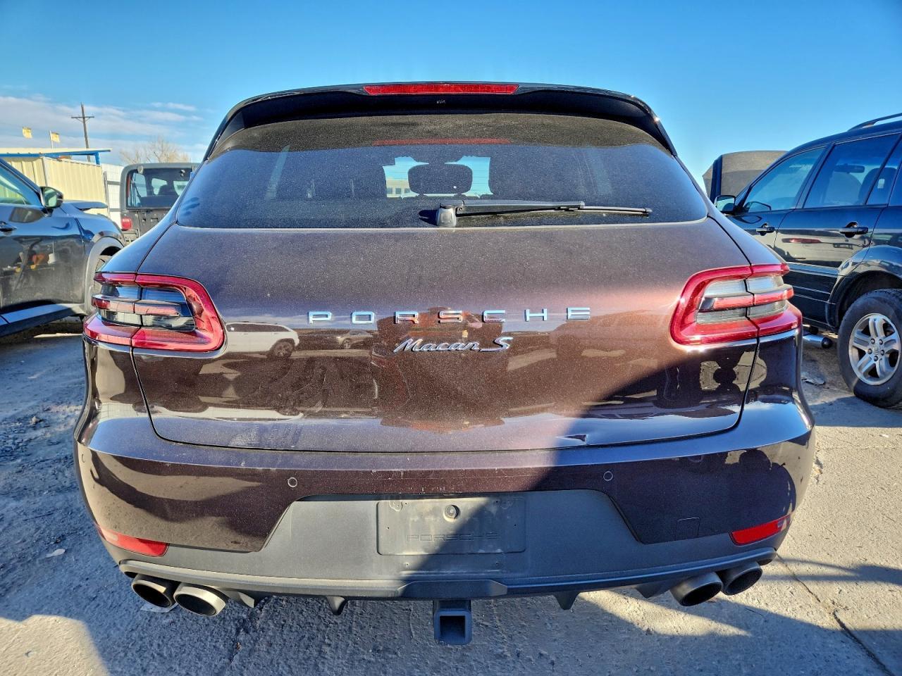 2016 PORSCHE Macan