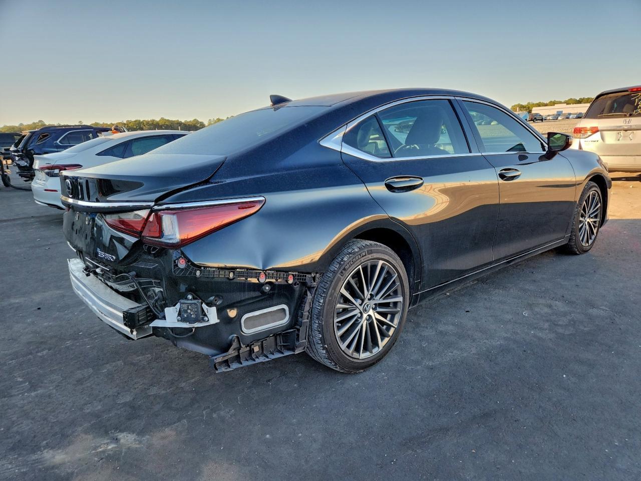 2022 LEXUS ES 350