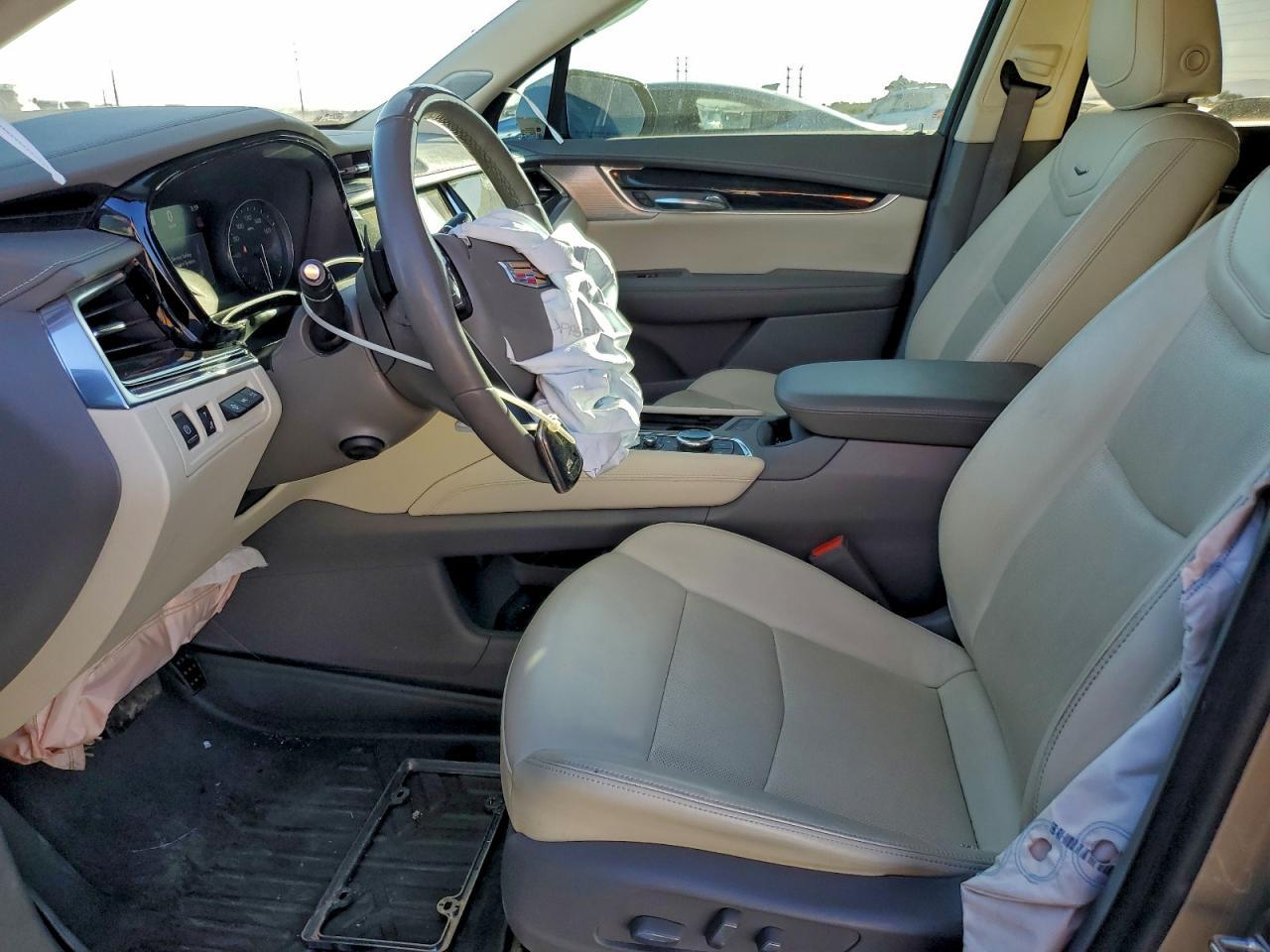 2022 CADILLAC XT6