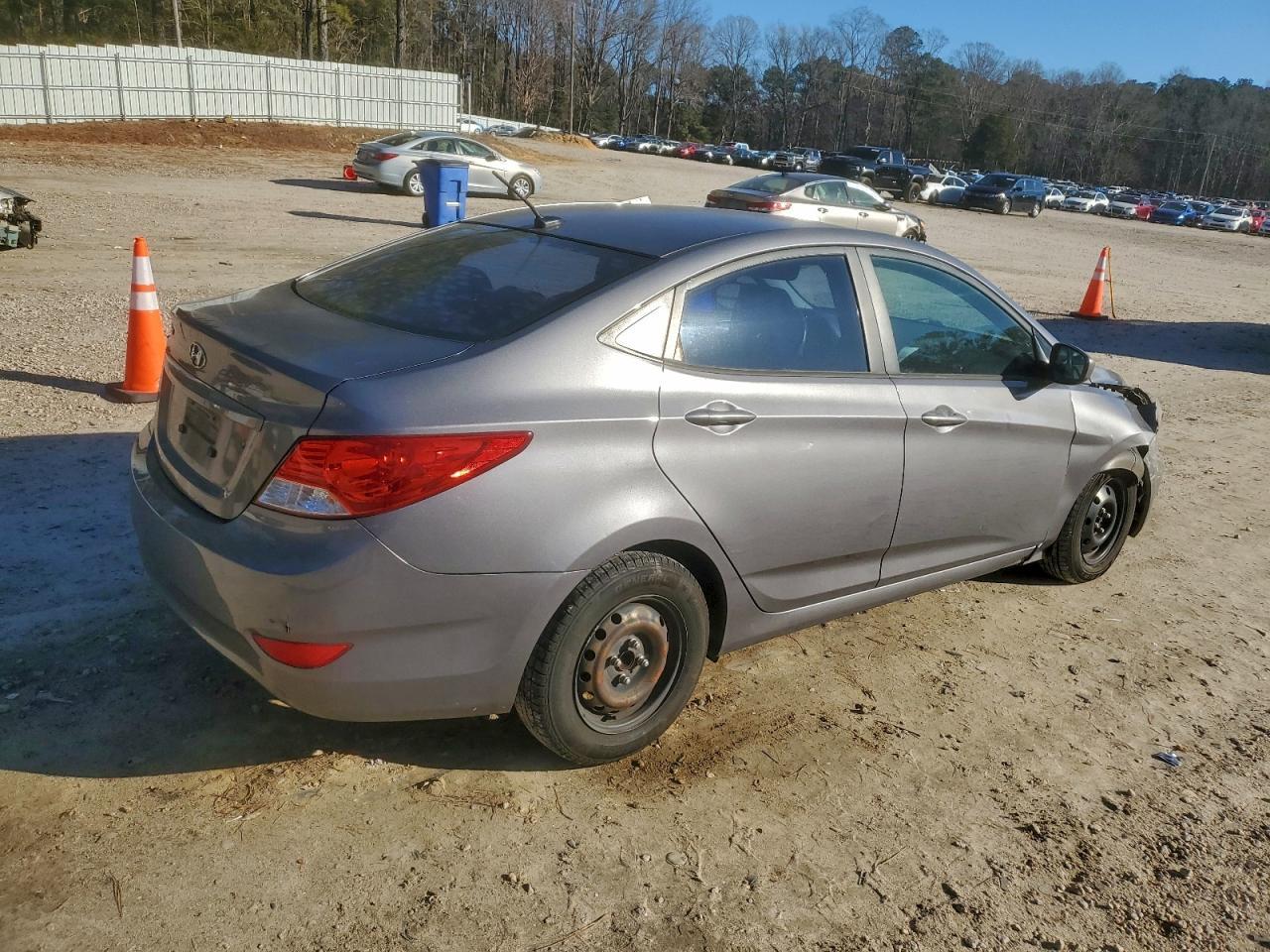 2013 HYUNDAI ACCENT