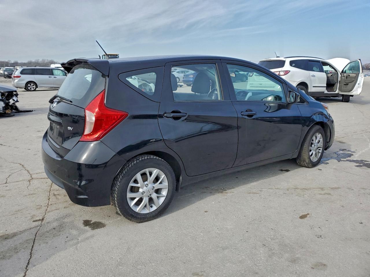 2017 NISSAN Versa Note