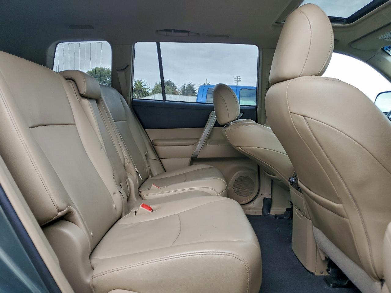 2013 TOYOTA HIGHLANDER