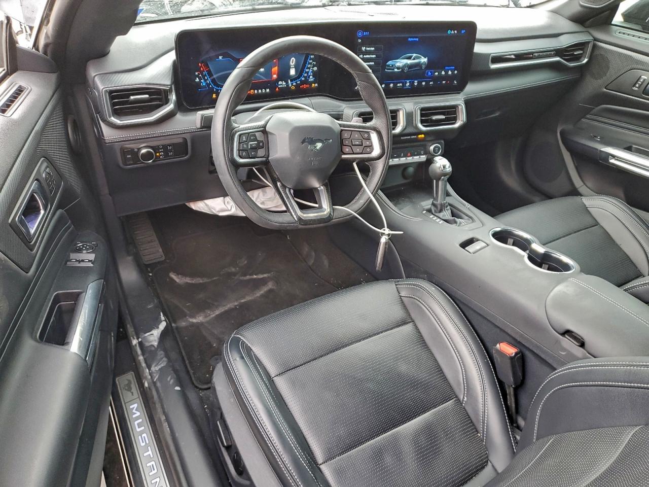 2025 FORD MUSTANG