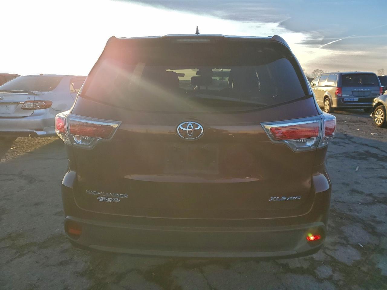 2015 TOYOTA HIGHLANDER