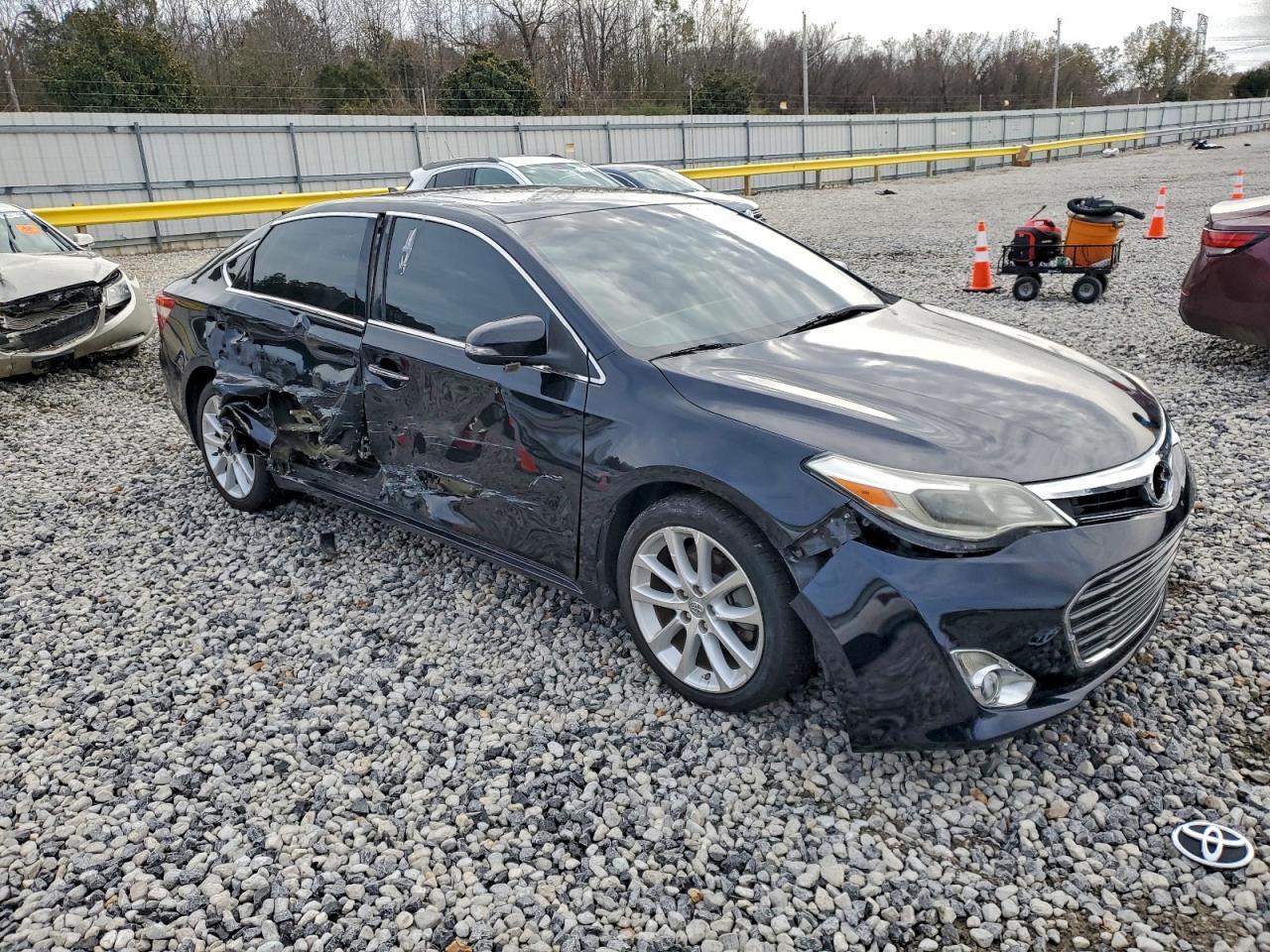 2014 TOYOTA Avalon