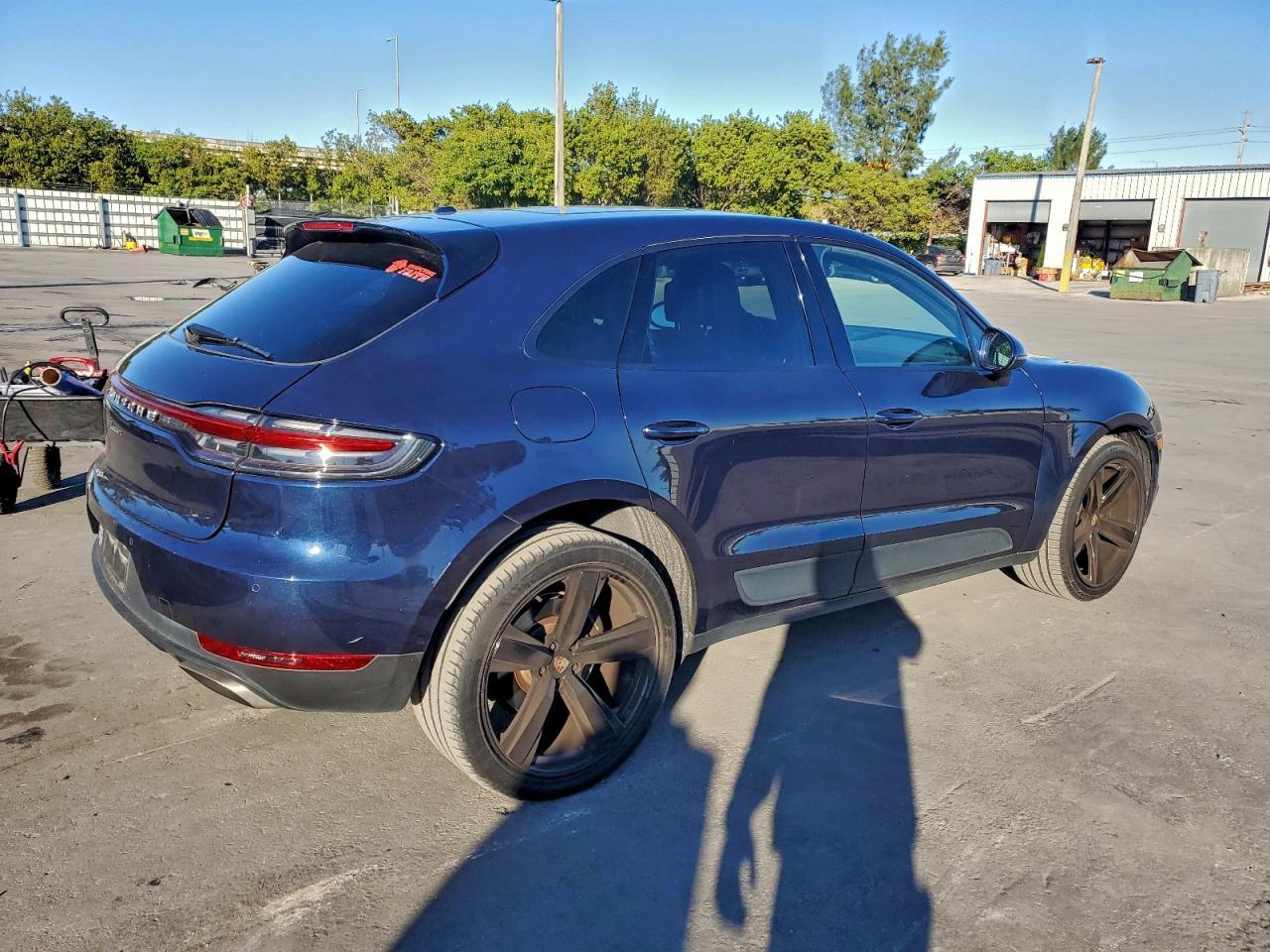 2019 PORSCHE Macan
