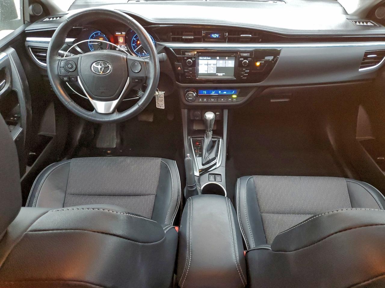 2015 TOYOTA COROLLA