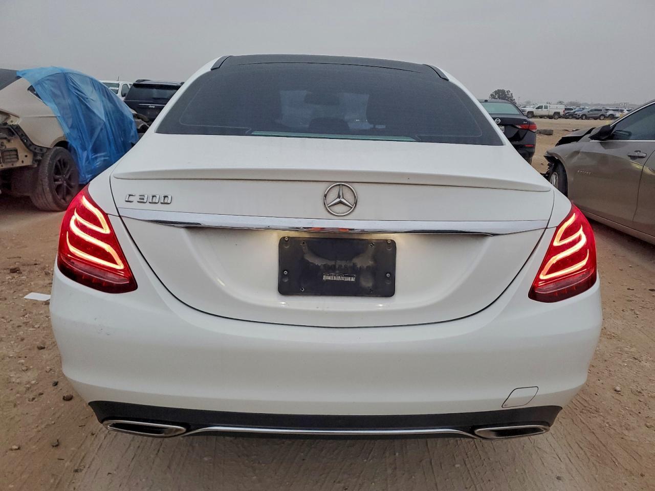 2015 MERCEDES-BENZ C-CLASS