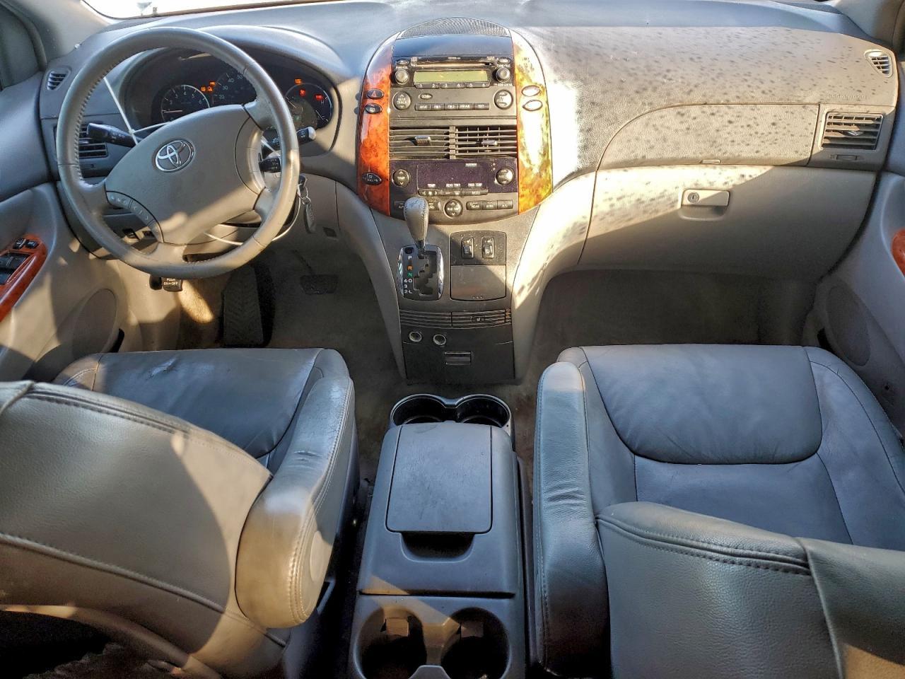 2008 TOYOTA SIENNA