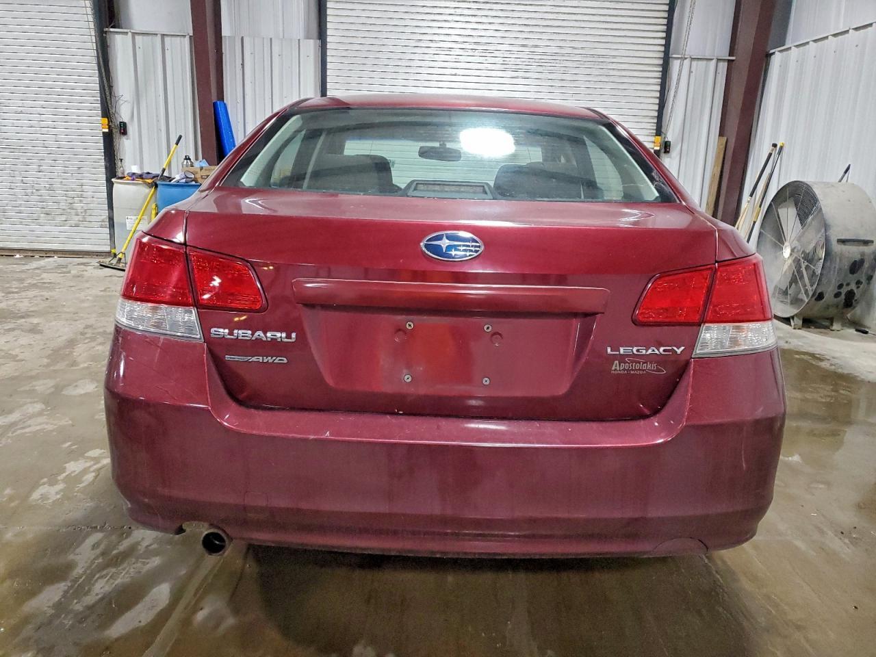 2011 SUBARU Legacy