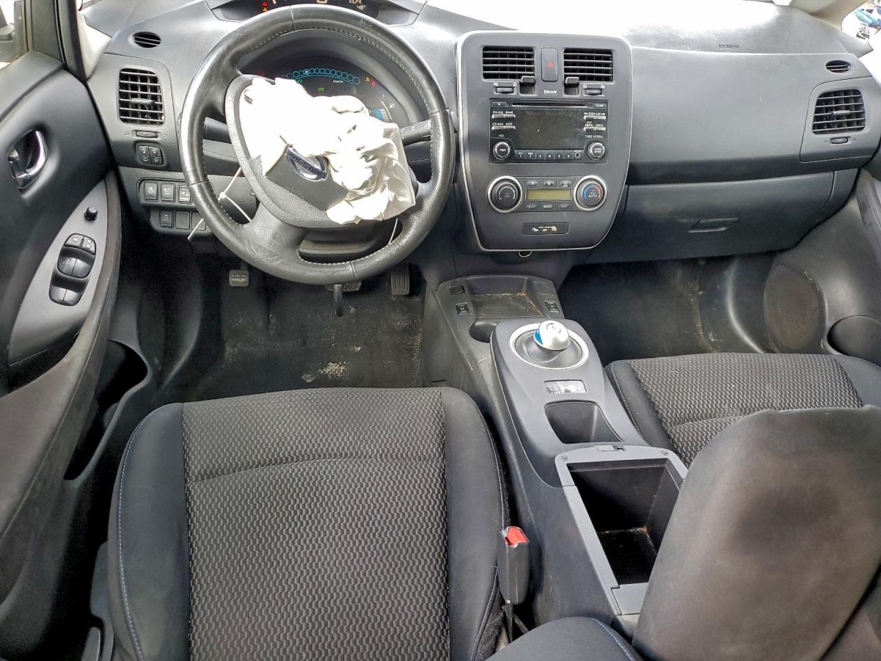 2015 NISSAN LEAF