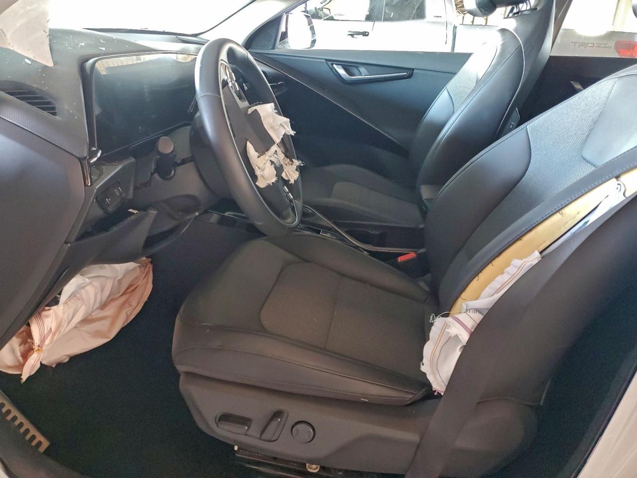 2023 KIA Niro
