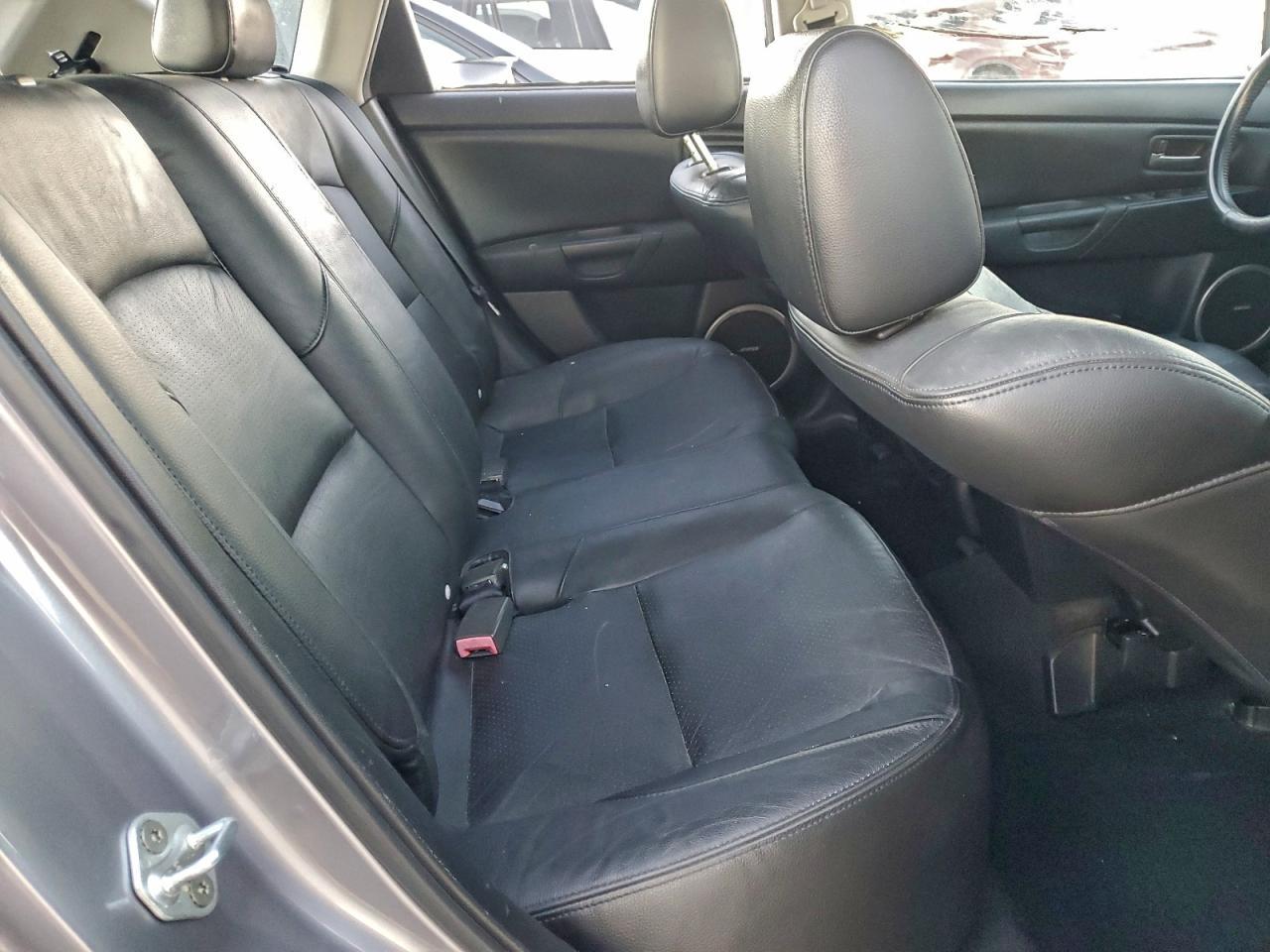 2006 MAZDA 3