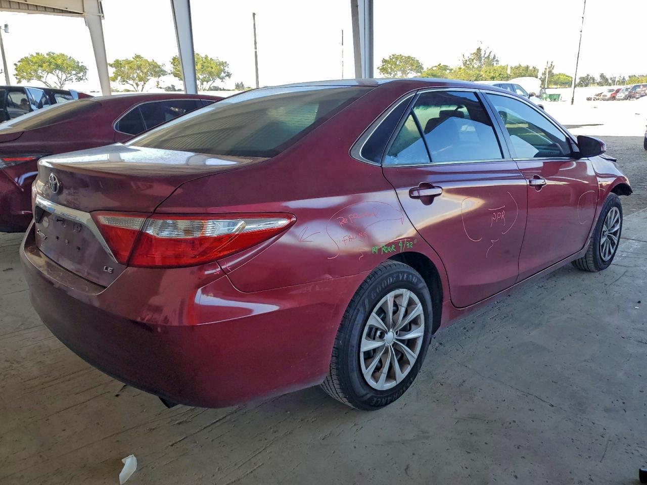 2016 TOYOTA CAMRY