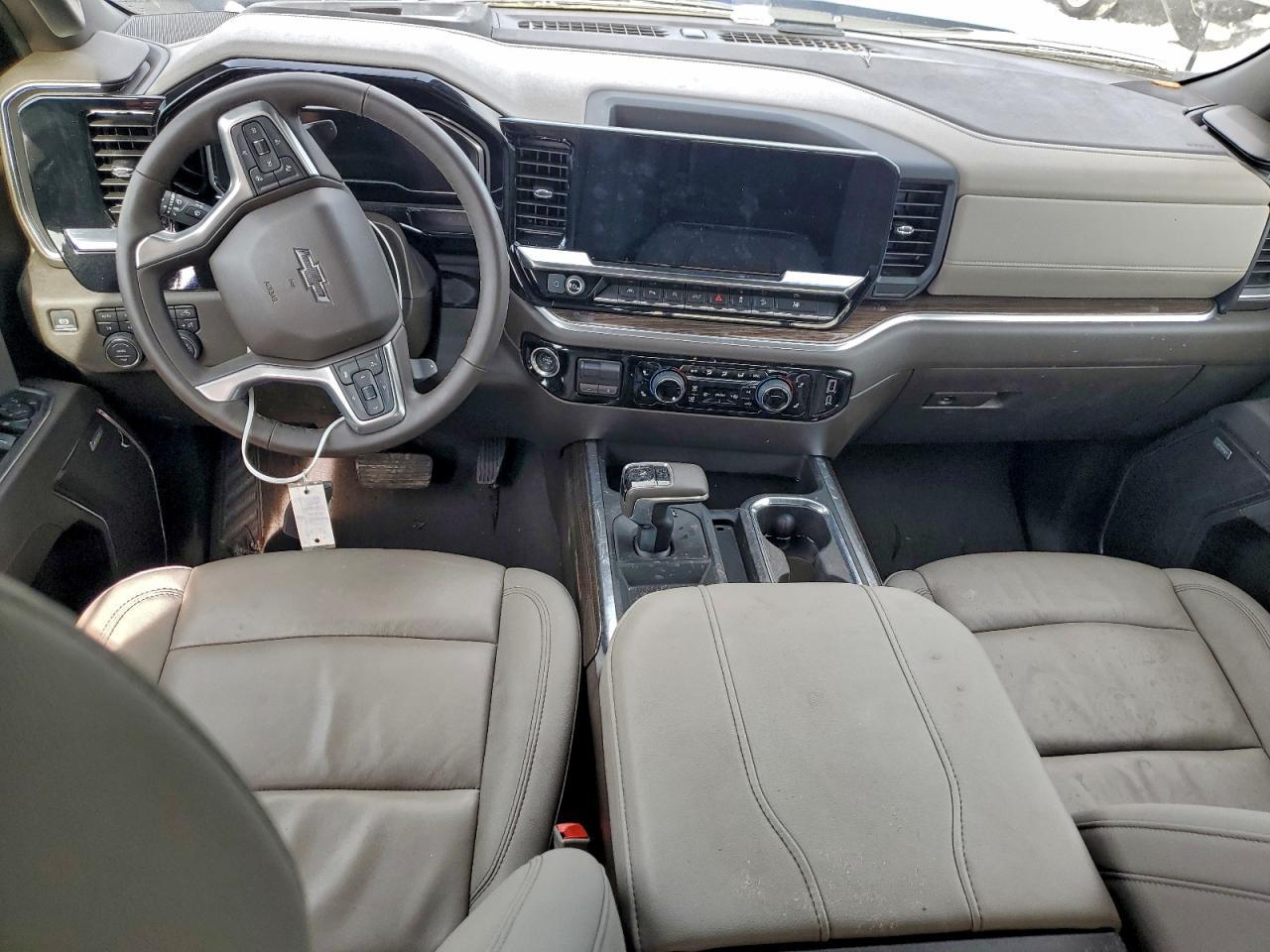 2025 CHEVROLET Silverado