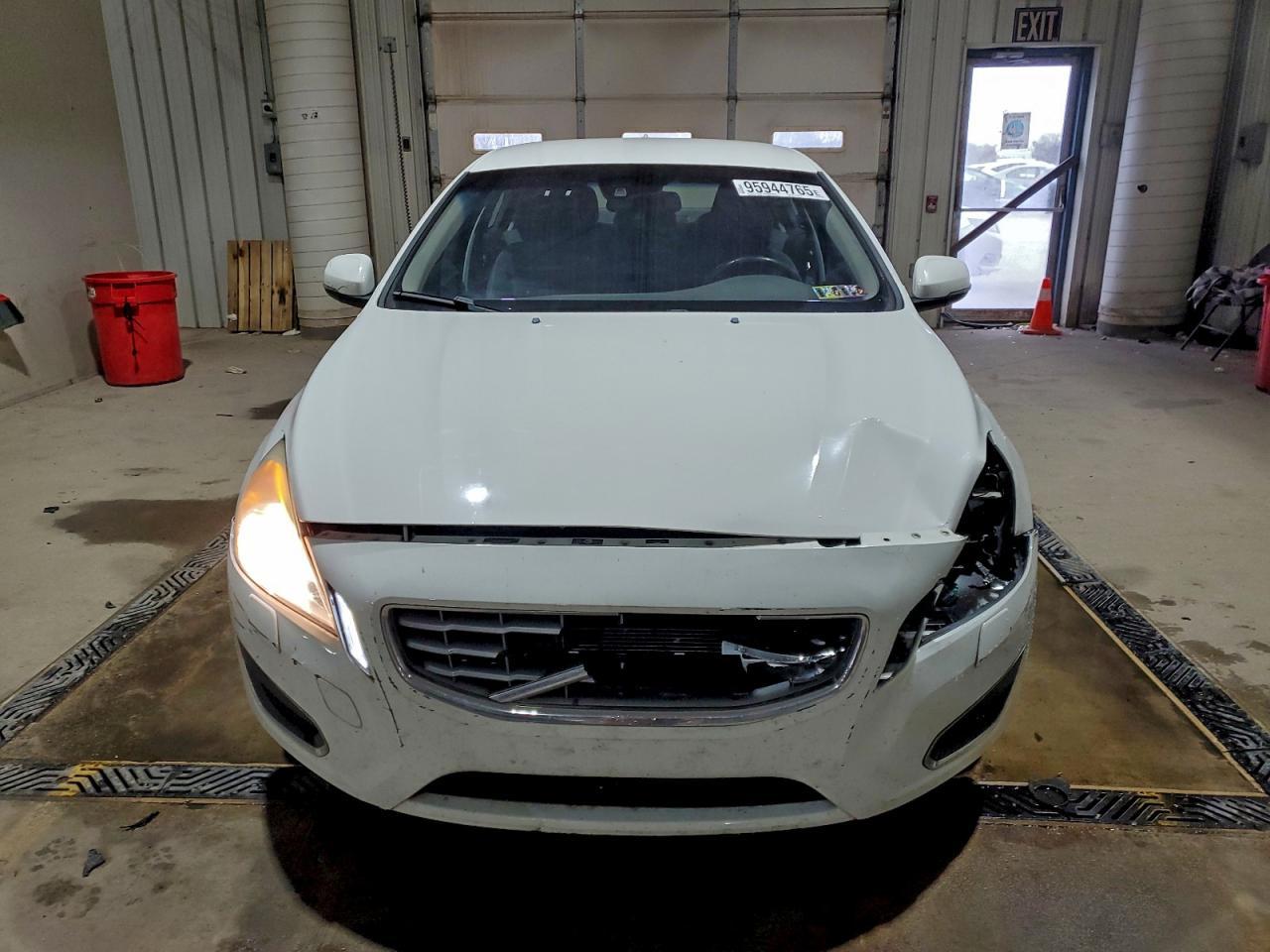 2013 VOLVO S60