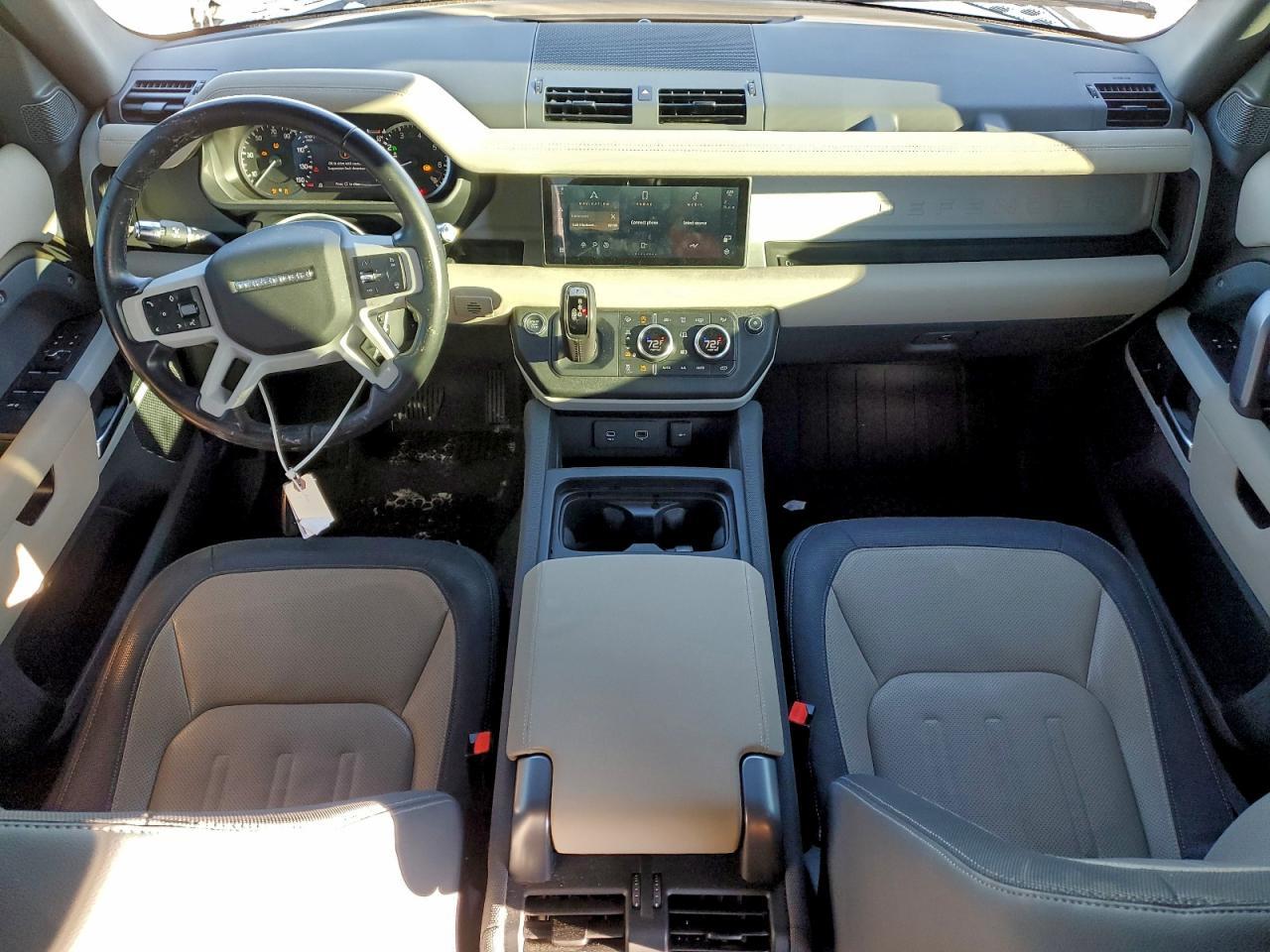 2022 LAND ROVER Defender