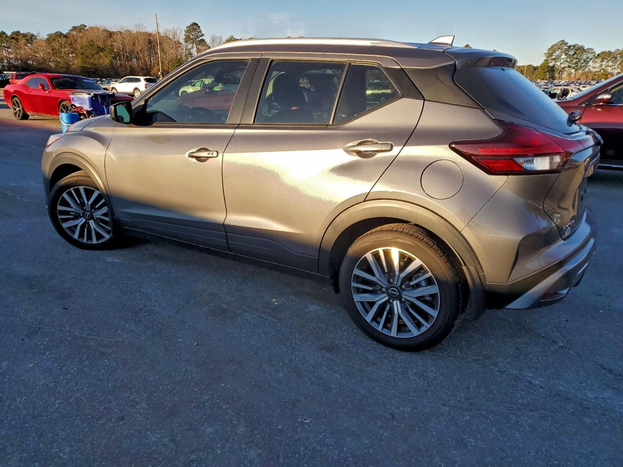 2023 NISSAN KICKS