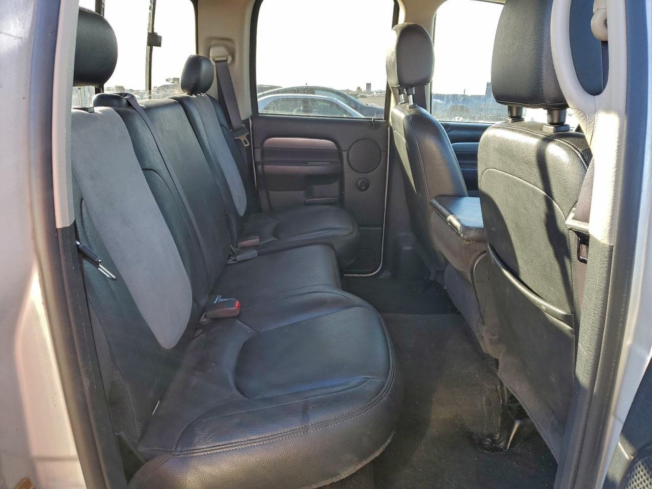 2004 DODGE RAM 1500