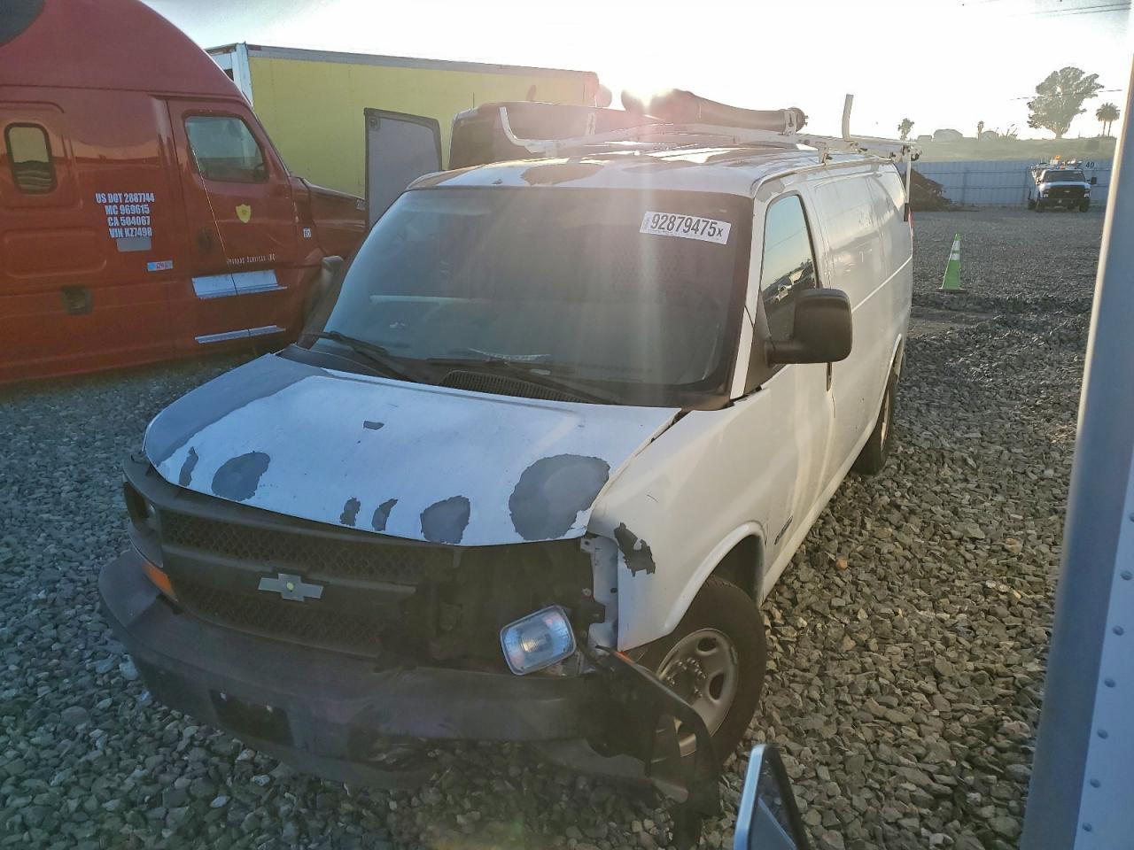 2005 CHEVROLET Express 3500
