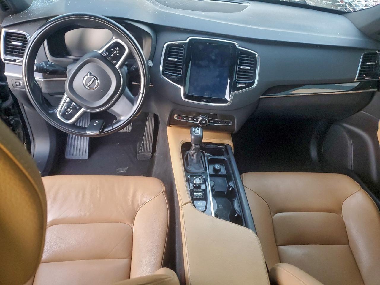 2018 VOLVO XC90