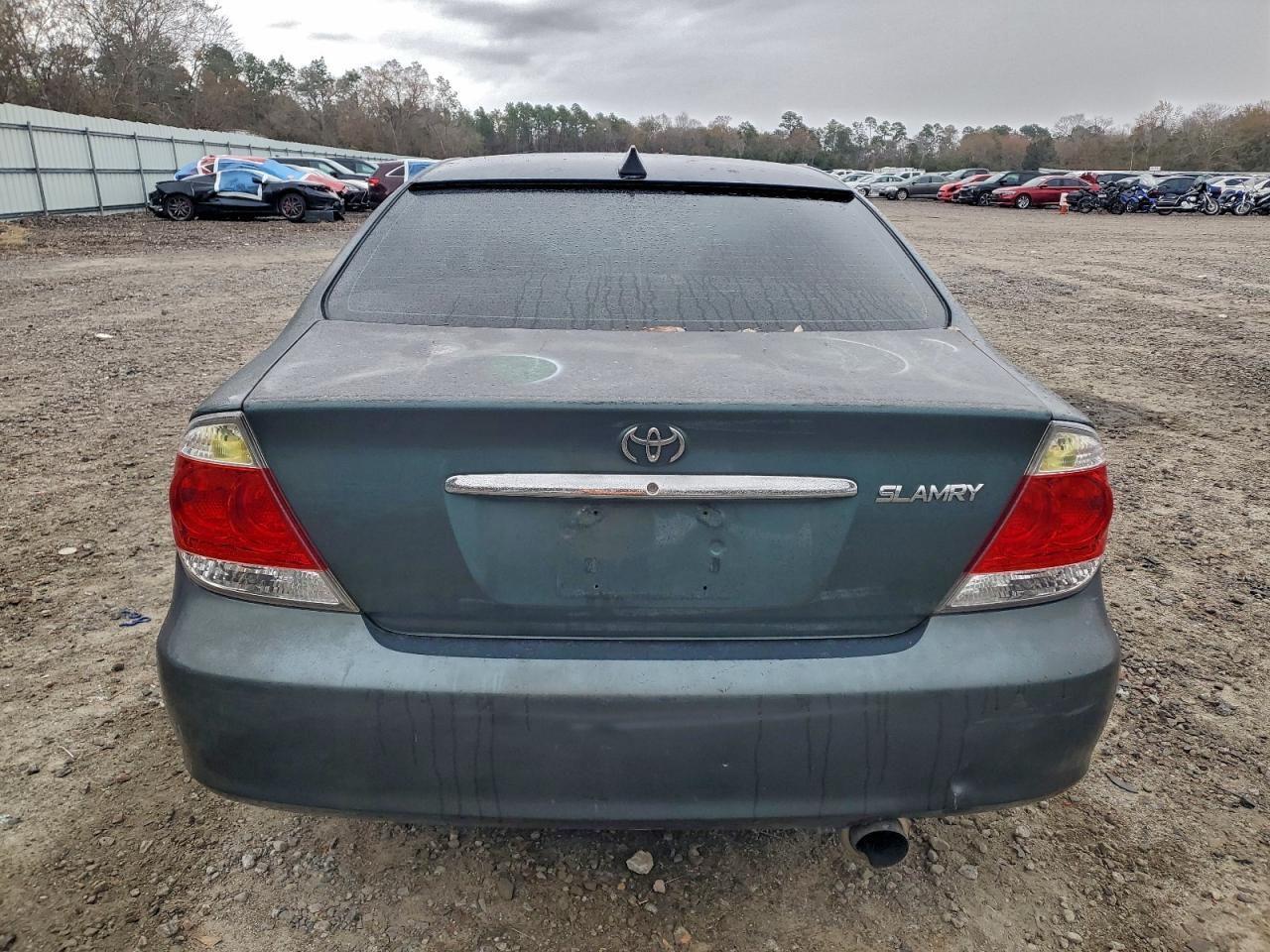 2004 TOYOTA CAMRY