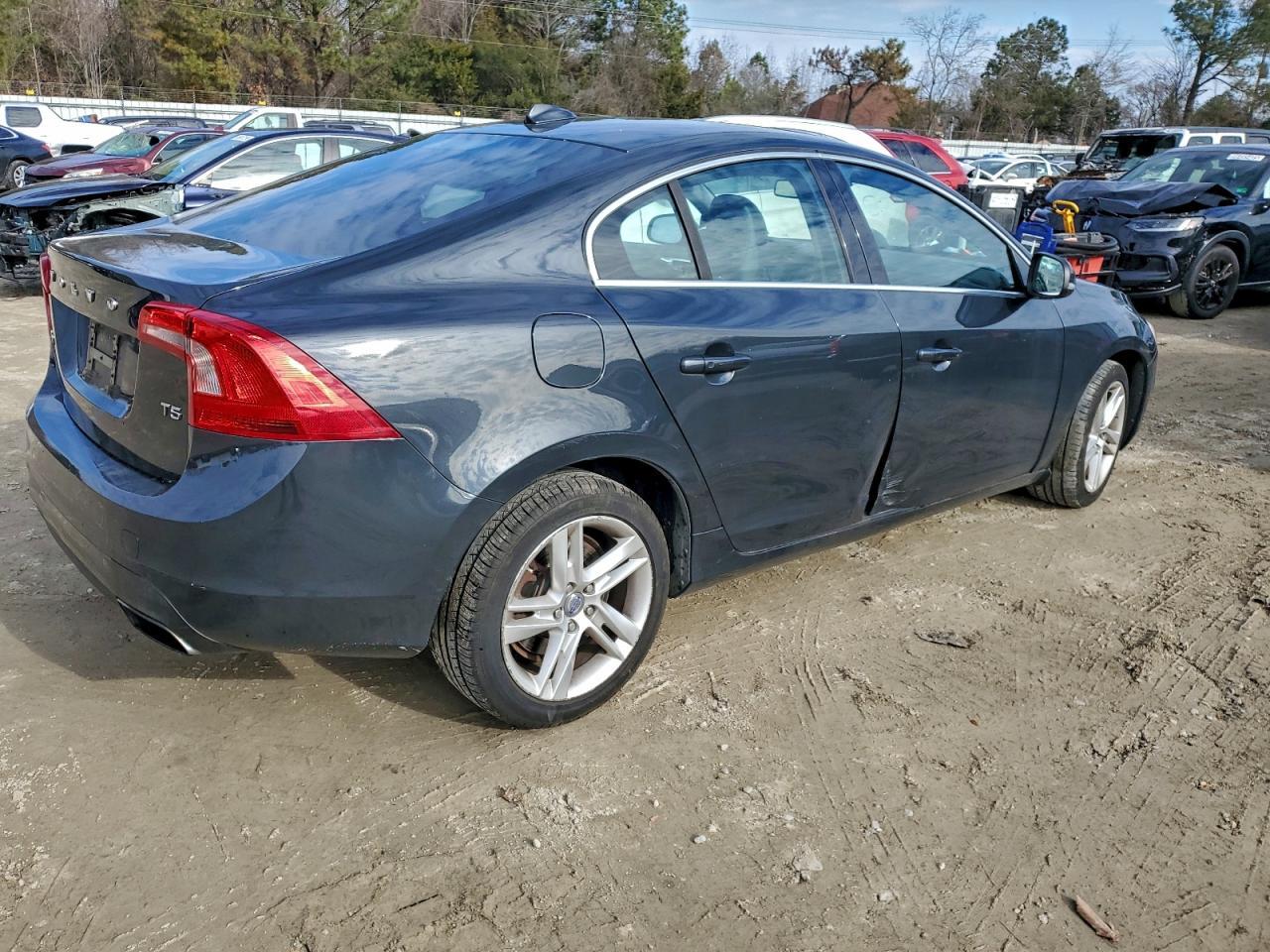 2014 VOLVO S60