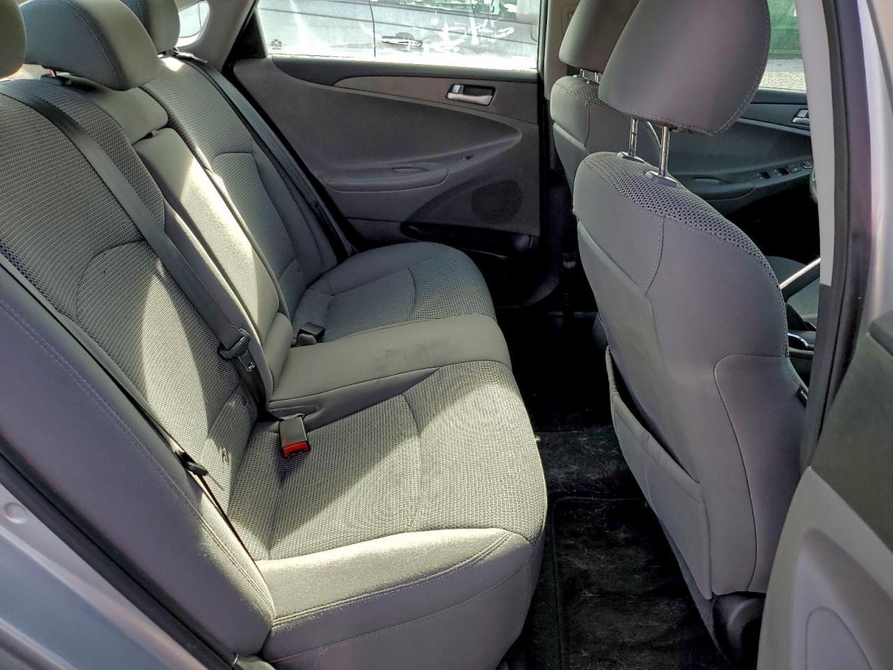 2011 HYUNDAI SONATA
