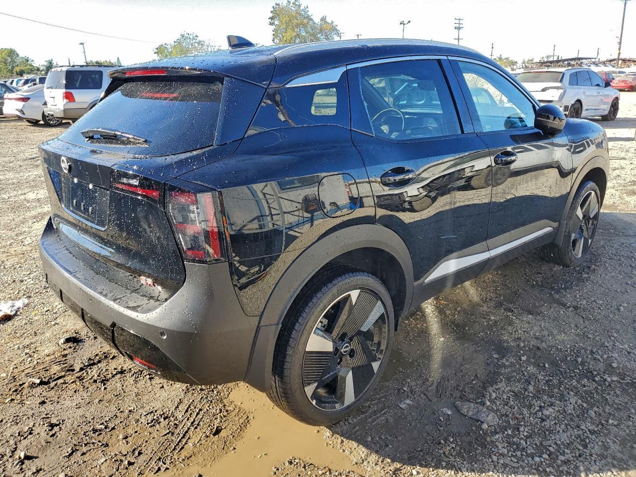 2025 NISSAN KICKS