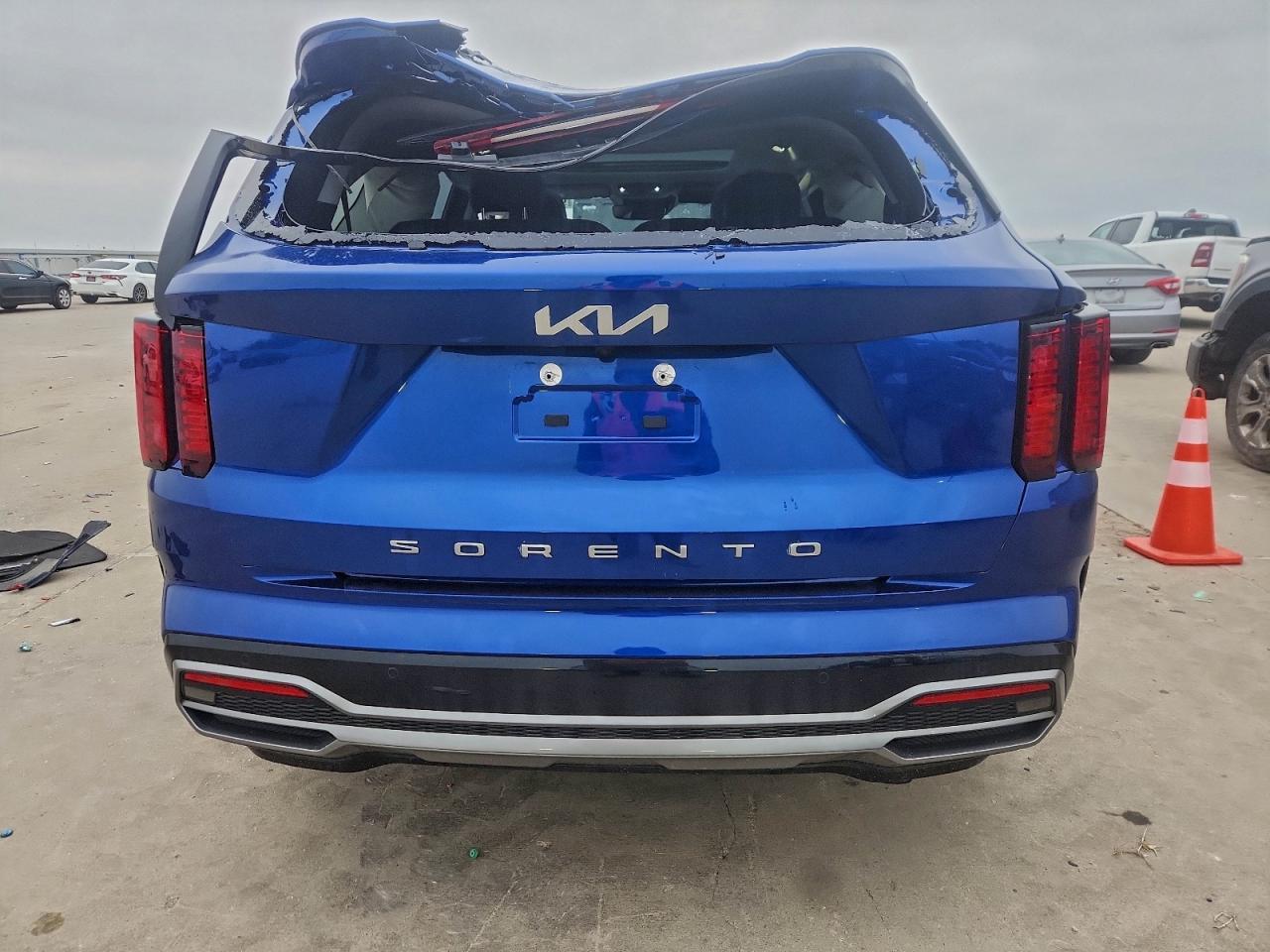 2022 KIA SORENTO