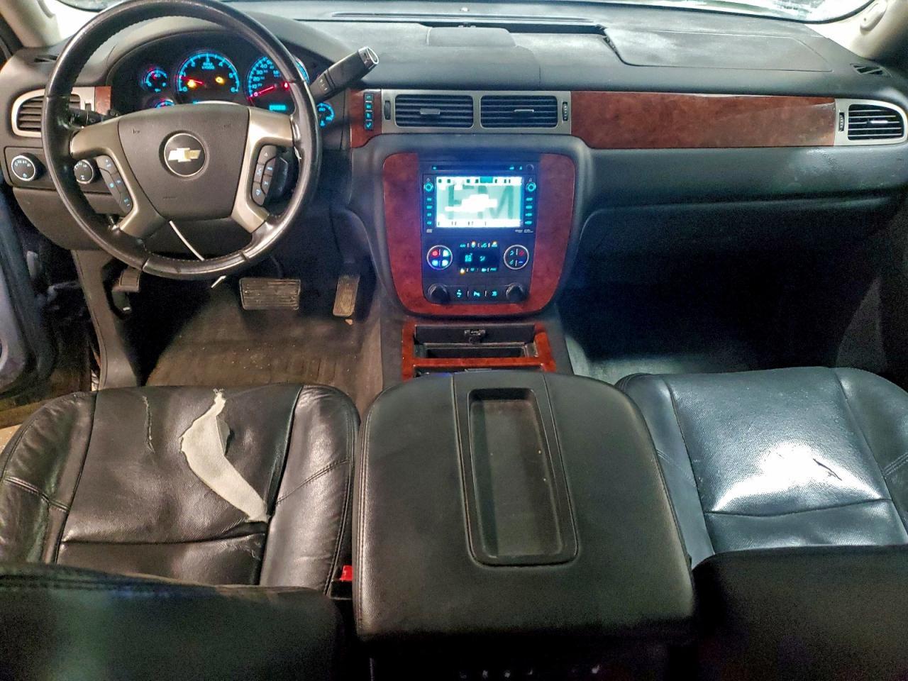 2010 CHEVROLET Suburban