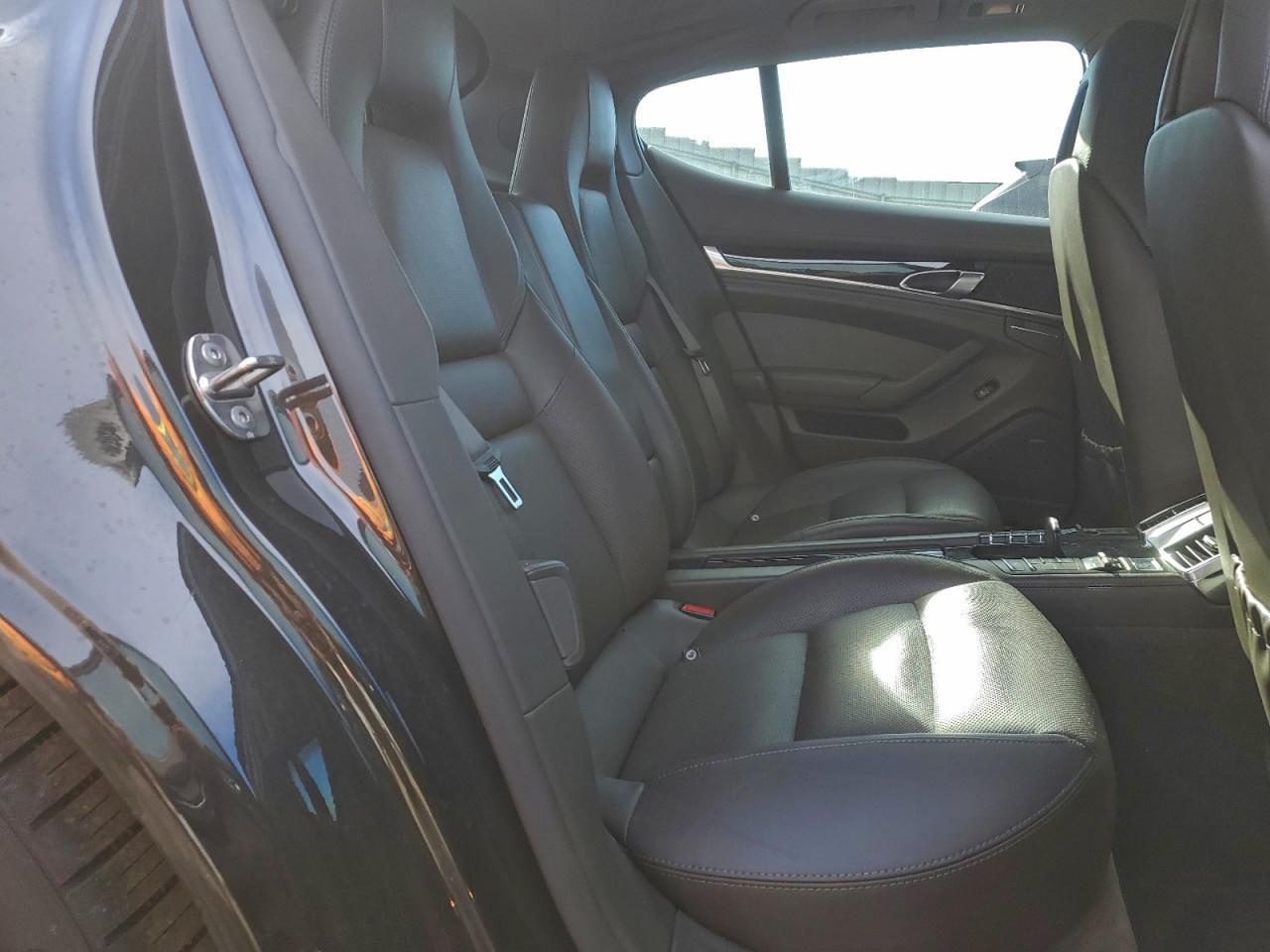 2014 PORSCHE Panamera
