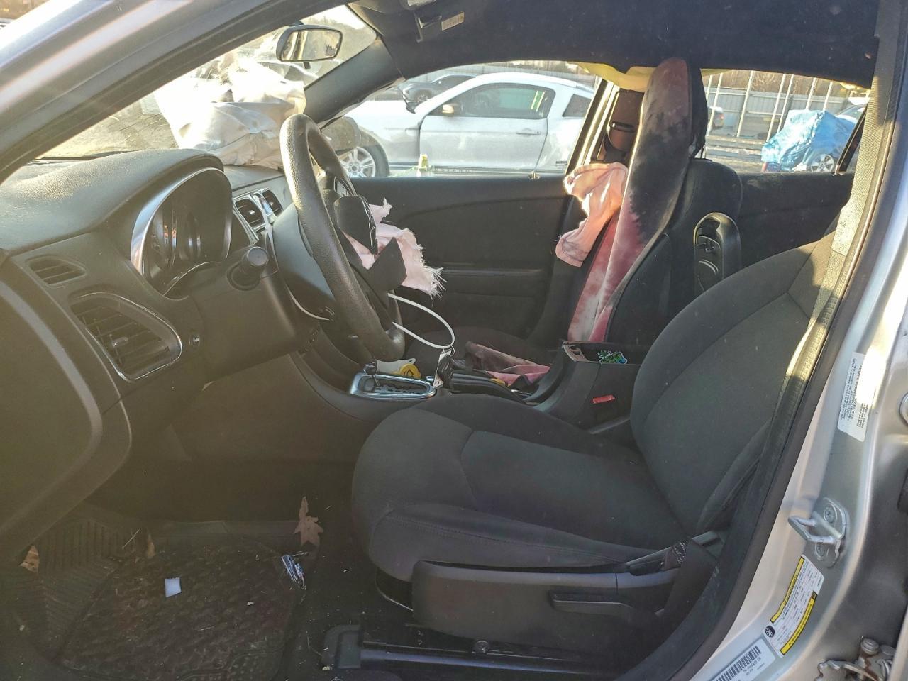 2012 CHRYSLER 200