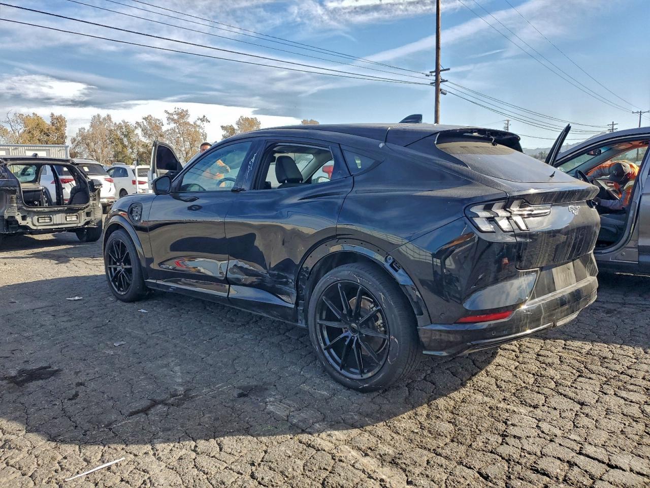 2023 FORD Mustang Mach-E