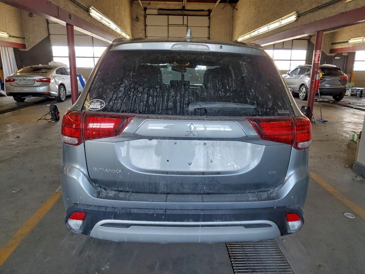 2020 MITSUBISHI outlander